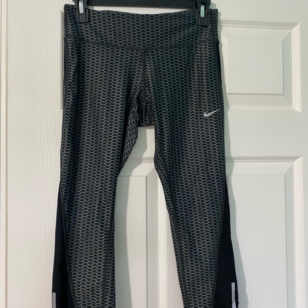 Nike Black and Gray Leggings with Tapered Design